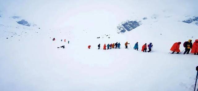 一年死亡近百人，他們?yōu)槭裁催€要去？:金屬制品廠
